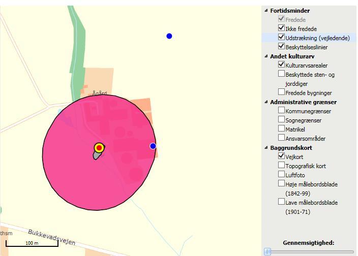 Figur 3.18: Blå prik: Ikke fredede enkelt fund. Pink cirkel: Beskyttelseslinje. Rød/gul prik: Fredning Grå afgrænsning: Vejledende udstrækning.