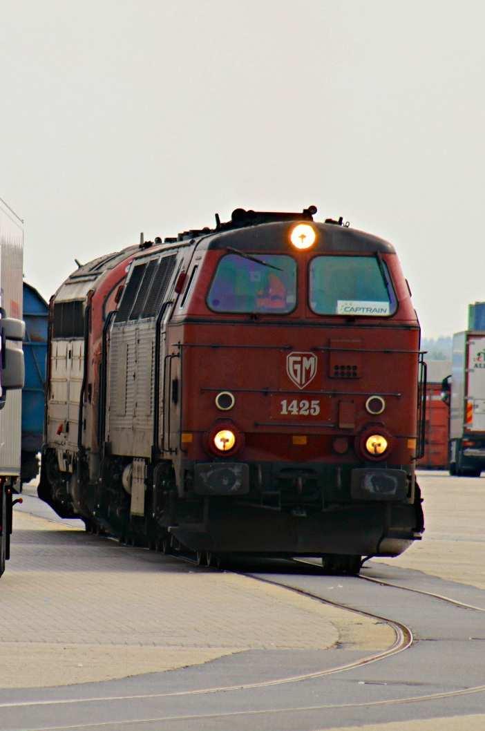 FORRETNINGSOMRÅDER JERNBANE Jernbanen består af 16 km stamspor, to omløb a hhv. 546 og 402 m samt to terminaler.