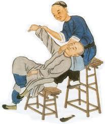 Tuina er terapeutisk kropsmassage baseret på principperne fra traditionel kinesisk medicin, hvor massage bruges til at stimulere bestemte punkter eller områder af kroppen for at skabe balance mellem