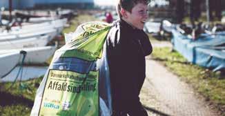 Island og Færøerne befolket af f rivillige, der har travlt med at samle affald fra strande, havne og hav.