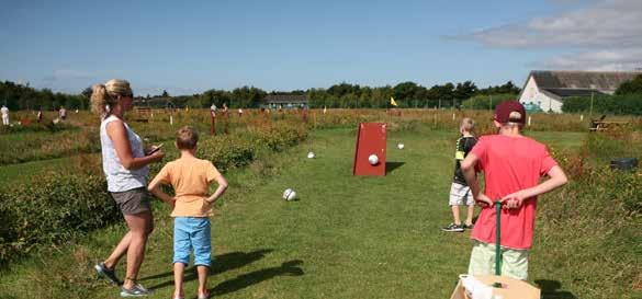 40 Aktiviteter for børn Fanø er glad for de mange børnefamilier, der vælger at holde ferie på Fanø. Her er nogle af de andre tilbud, som er populære blandt børnefamilierne.