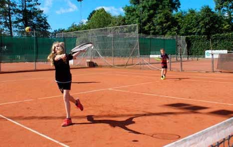 TENNIS Wozniacki for en dag! Kom og vær med til en sjov dag med tennis i alle former lige fra minitennis til spil på stor bane. Vil du spille tennis?