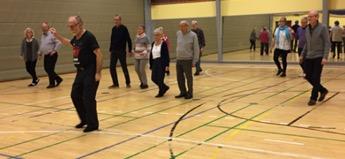 Parkinson dans i Aalborg Af Aase og Jørn Brøndum-Nielsen I oktober og november sidste år var vi instruktører på to hold under Aalborg Danse Center (ADC), som beredvilligt havde sørget for de ydre