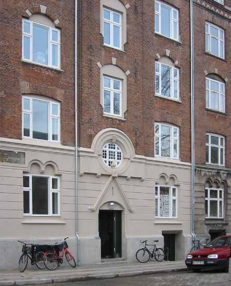 110 Bevaringsværdige bygninger gode løsninger til Bilag B Florsgade 3-5 i København, der var et af forsøgsprojekterne for Raadvad-Vinduet i København.