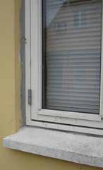 b Udnyt husets naturlige energibesparelses-potentialer: Træk gardinerne eller rullegardinerne for vinduerne om natten. Skru ned for varmen i rum, der ikke bruges så meget. Isoler alle varmerør.