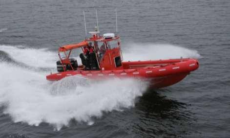 Bådens udstyr: VHF, VHF-DSC, VHF-pejler (nødsender),