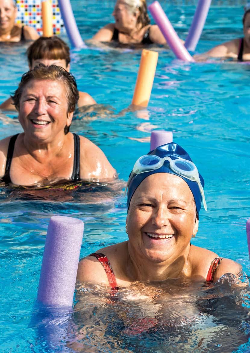 SeniorMotion og SeniorFitness 55+ Din vej til en mere sund og aktiv hverdag 31 Vi har opbygget vores svømme- og vandtræningstilbud til seniorer ud fra to forskellige niveauer for at imødekomme den