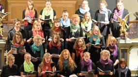 Efterårskoncert i Søstrup kirke Søndag d. 27. oktober kl. 14.30 giver Skt. Nikolai Kirkes Ungdomskor koncert i Søstrup Kirke.
