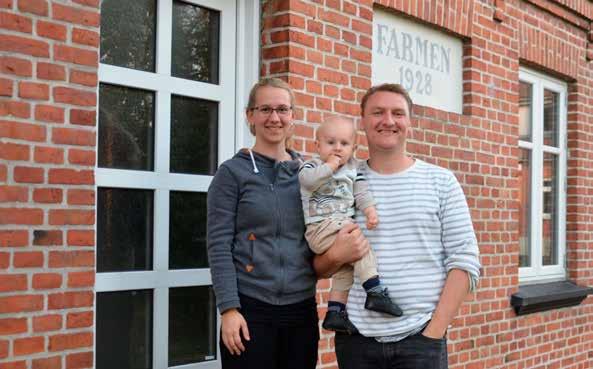 Familien er vendt tilbage til Veddum, hvor de har købt hus på Veddum Hovedgade.
