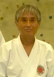 SKIF Instruktører: Rikuta Koga - Hanshi, 9. Dan Rikuta Koga Hanshi er født i 1941 i provinsen Fukuoka-Canton i Japan og har siden 1960 trænet karate.