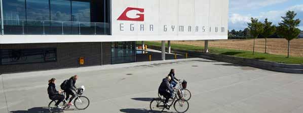 STX 101 Egaa Gymnasium Egaa Gymnasium er en ny skole, som ligger ved Gl. Egå med gode busforbindelser til såvel oplandet som byen. Skolen er en naturlig del af lokalområdet og den øvrige skoleverden.