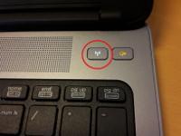 Dell PC- skydeknappen skal stå til 1 HP PC - Wifi knappen skal lyse hvidt Netværksdrev på skole PCer Hver bruger har sit eget personlige netværksdrev.