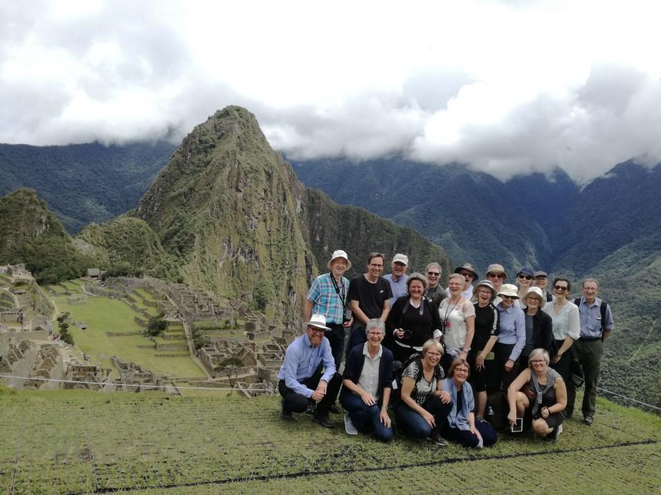 2 INTERNATIONAL MISSION Rejsebrev fra Peru V / Gitte & Peter Westh Jensen, Nexø Vi var 21 mennesker, der forventningsfulde satte os i flyet til Peru fredag 26. januar.