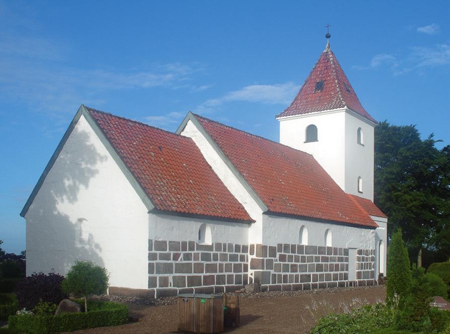 VESTER KIRKE 2539 Fig. 11. Kirken set fra nordøst. Foto Ebbe Nyborg 2016. The church seen from the north east.