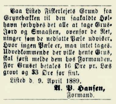 Notits fra Bornholms Tidende den 27. april 1889. Notitsen beskriver, hvor man må hente grus på fiskerlejets område. Prisen var 16 øre pr. læs groft grus og 33 øre for fint.