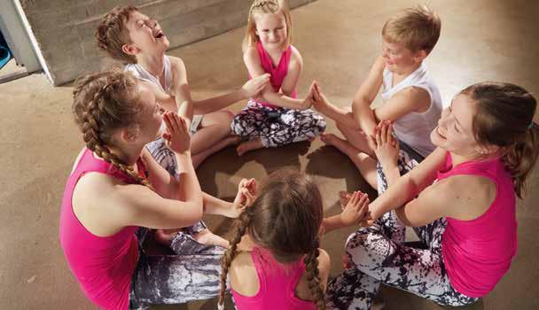 5 Bliv klædt på til at varetage en velfunderet undervisning i børneyoga - tag uddannelsen hos DGI Midtjylland! Yoga hjælper dit barn med at håndtere en stresset hverdag og at finde ro i sig selv.
