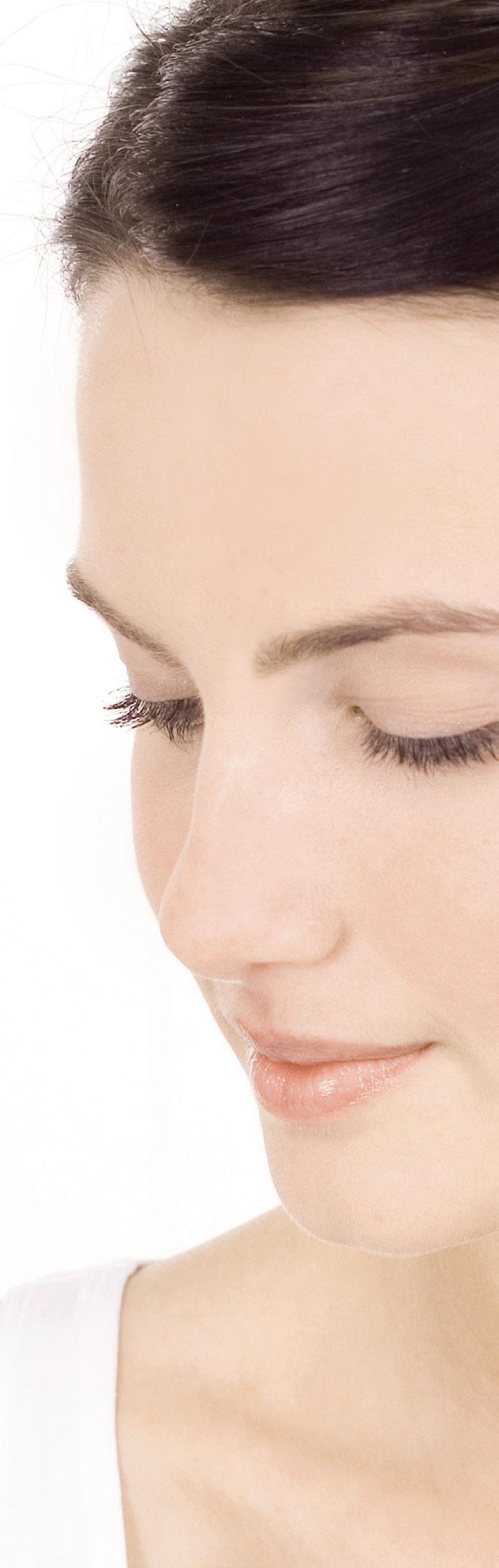 Afrens og tonic Eye Make-up Remover Denne milde øjenmakeupfjerner er specielt udviklet til den følsomme og sarte hud omkring øjnene.
