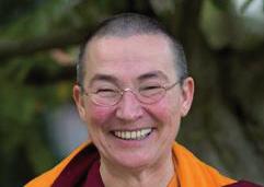Årgang III og IV, forår 2018 OVERBYGNINGSMODUL, semester 8 De Syvogtredive Oplysningsfaktorer ved bhikshuni Sönam Chökyi På OVERBYGNINGSMODULET semester 8 på Buddhistisk Universitet vil vi beskæftige