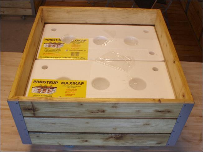 Vælges at bruge MaxiKap kasser fra Pindstrup og plantesække isættes disse - klar til plantning. Se www.