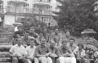 Elevgruppen på Komsomolskolen udenfor Moskva i 1960 havde sparet op, så jeg rejste lidt rundt. Jeg var glad for at gå på skolen.