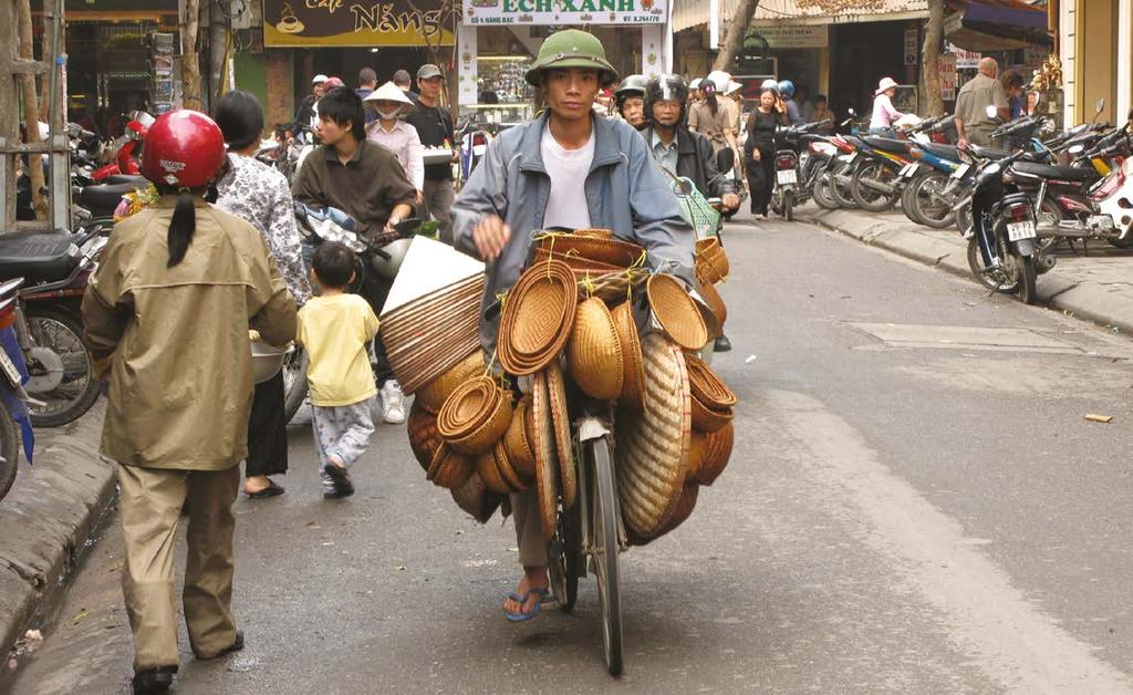 MED DANSK REJSELEDER Vietnam Travels - vi rejser