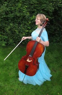 - Har amerikansk oldtime-musik tråde tillage til skandinaviske traditioner? Det er nogle af ingredienserne, du vil opleve hos denne internationale violintrio.