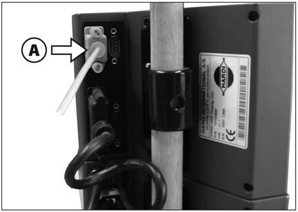 4 - System opsætning Tilslutning af køretøjets strømforsyning DC strømforsyningskablet har tre ledere, hvilket giver mulighed for direkte tilslutning af HARDI ASC controller til køretøjets batteeri.