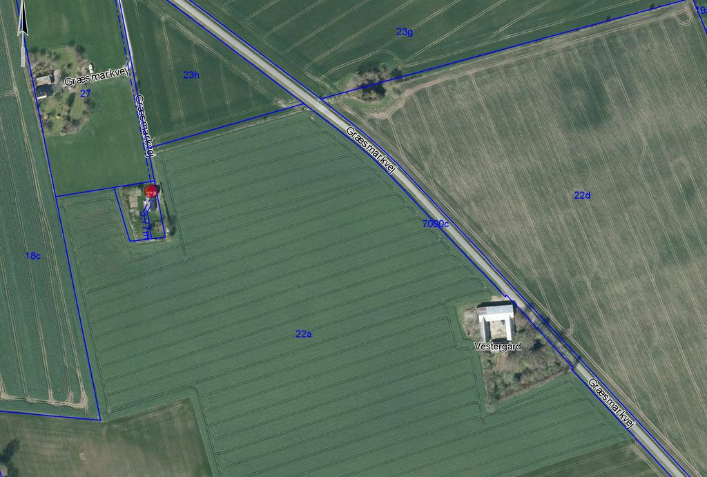 WebGIS - Kalundborg kommune Oversigtskort - Græsmarkvej 13. Den røde prik viser ejendommen, hvor der søges om landzonetilladelse.