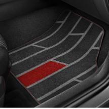 6F1863011H LOE 545 545 Bundmåtter, Sophisticated Dette sæt med 4 stofmåtter giver et eksklusivt og sporty design af interiøret på din nye SEAT.