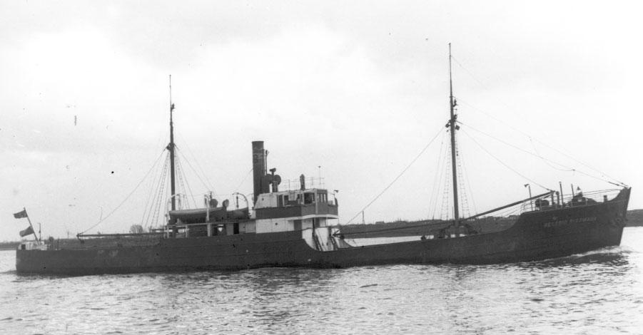 Holms Tegl & Kalkværker og blev sidst observeret fra Thunø fredag d. 14. december 1917, hvor skibet var ved at indpumpe sand. Den 16.