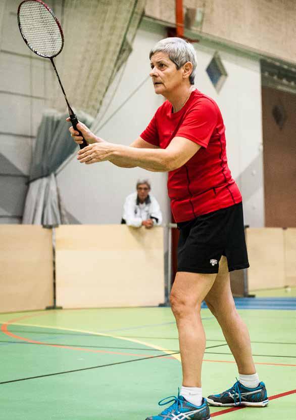 Senioridræt i DGIs lokale foreninger Badminton Skab en motionsform med fokus på både den enkelte, på modstanderen og på holdet en unik kombination, der tiltrækker dem, der fokuserer på