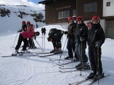 Du kan stadig komme på SKIFERIE i UGE 7 2011. 3 pladser tilbage. Bredalsparkens Fritidscenter skal på ski til Fiberbrunn i Østrig. Vi tager af sted mandag den 14.
