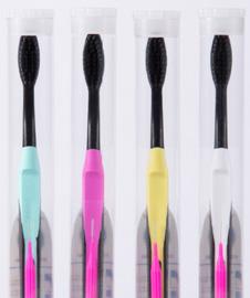 Lækker og funktionel design tandbørste med sort skaft og sorte medium børster og pastelfarvet gummigreb. Leveres inkl. 1 stk. mellemrumsbørste.