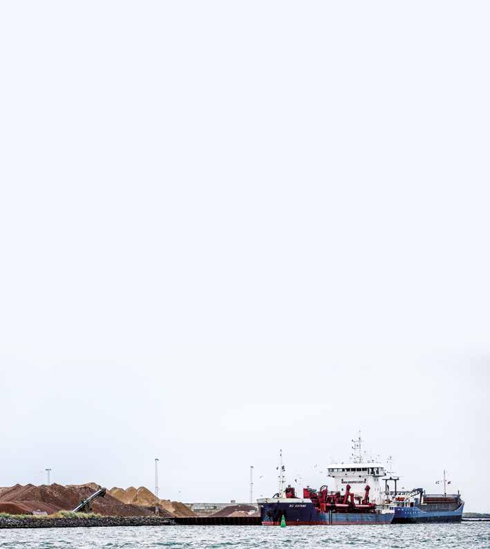 Omsætningsrekorden fra 2016 lige netop slået! 2017 blev endnu et år med rekord på både gods og omsætning for Thyborøn Havn faktisk det fjerde år i træk med omsætningsrekord.