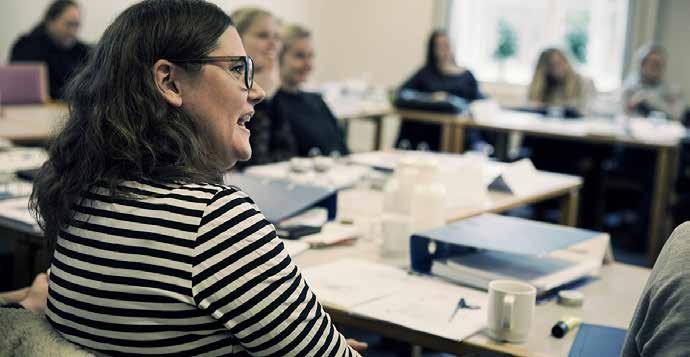 [ Nr. 27 maj 2017 ] Videnscenter Sølund Skanderborg, Arbejdspladskurser 17 Problemskabende adfærd I det pædagogiske arbejde med mennesker med funktionsnedsættelser støder vi ofte på konflikter og
