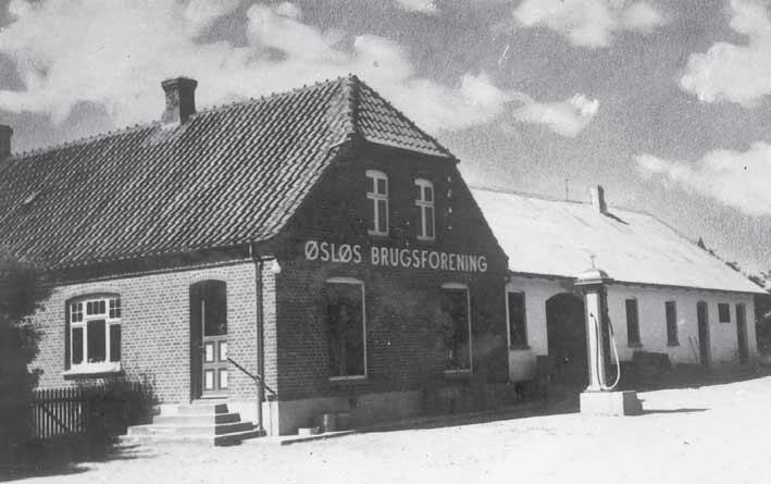 Øsløs brugsforening stiftet 1912. gårdejerne Peder Agesen, Jens Koldsgaard og Jens Chr. Breum, fisker og husmand Knud Nielsen Bruun og gårdejer og sognefoged Niels Sørensen.