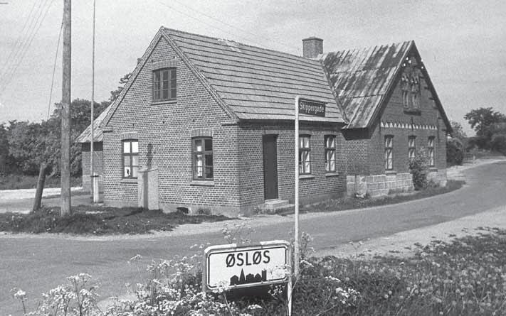 Øsløs forsamlingshus opført 1909. december 1913 til 1.