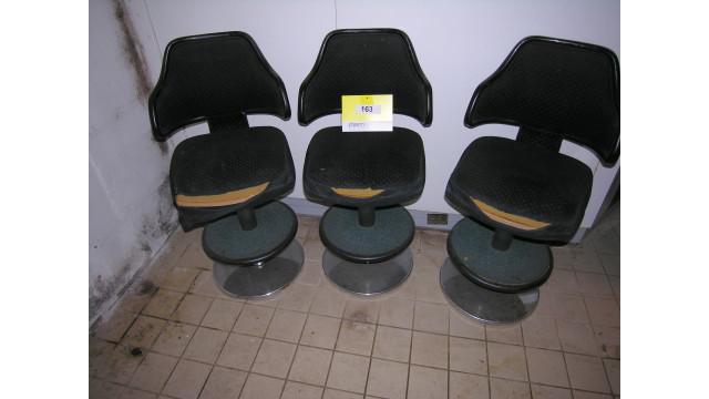 3 stk. "barstole" siddehøjde: 65 cm.