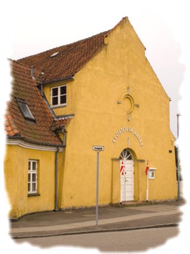 Kirken: Hedegade 29, 4000 Roskilde Hedegade 29, 4000 Roskilde Kirkens Kirkens præst: præster: Henrik (Træffetid: Friberg Efter aftale) Tlf.