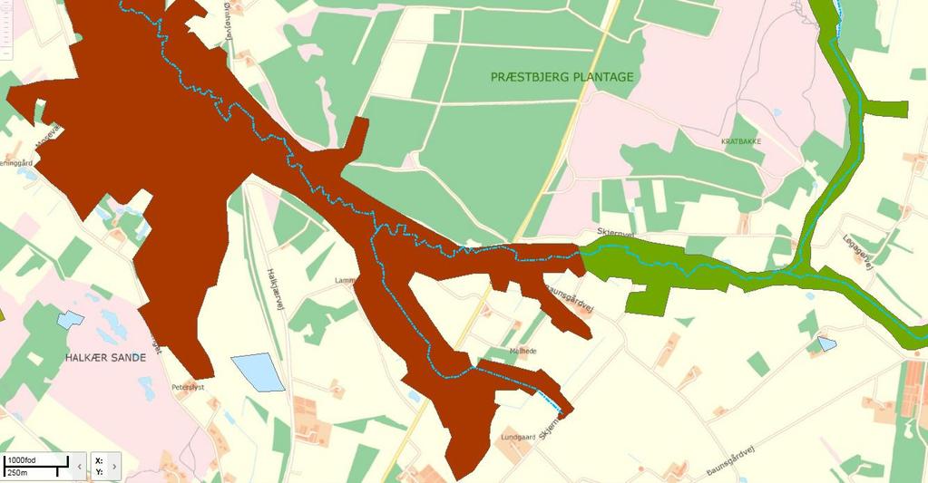 okkerforureningen. Som det fremgår af Figur 3-11 er arealerne omkring såvel Halkjær Bæk som Smalhals Bæk udpeget som okkerklasse 1 dvs.