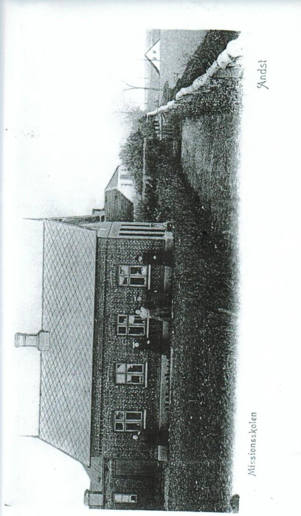Kort efter, at han kom hertil, blev der bygget missionshus (1897), hvorfra der udgik et vidt forgrenet arbejde, bl.a. med etablering af 5 DMS-kredse og 2 kvindekredse.