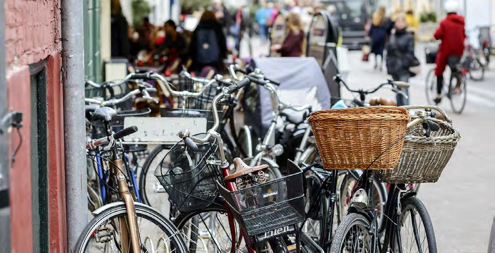 KORTLÆGNING AF UDFORDRINGER Forvaltningen har i 2017 kortlagt antallet af cykelstativer og parkerede cykler på offentligt tilgængeligt areal, både i og uden for stativ.