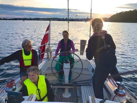 20 Thurø Sejlklub Sejlerskole september 2018 Sejlerskolen har haft en fin sæson med utroligt fint vejr og 18 veloplagte sejlerskole elever.
