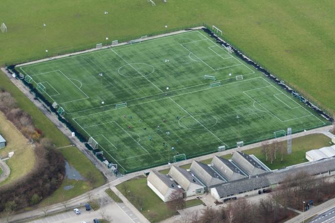 000 m² Rødovre: 2 Fodboldbaner FIFA**