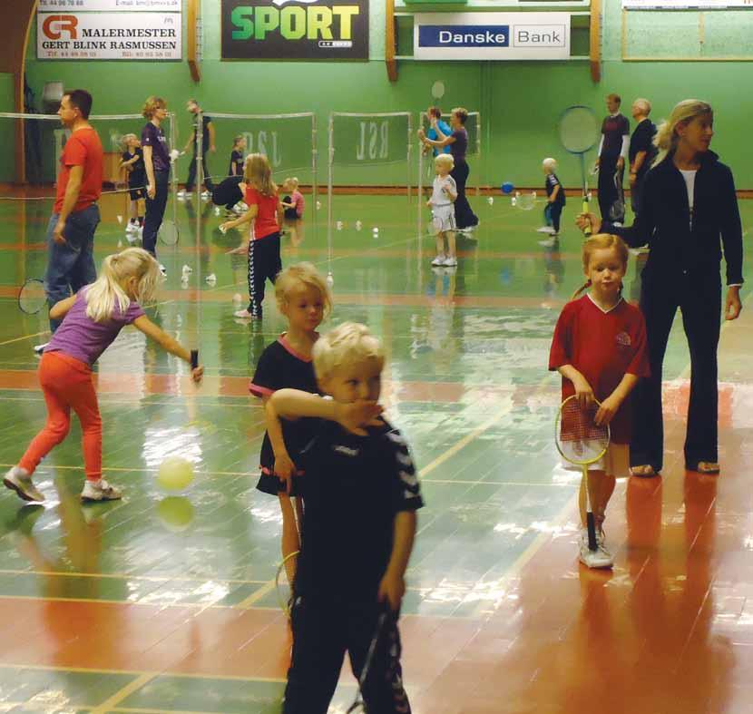 BADMINTON VÆRLØSE. Hård start i Badmintonligaen. Kamp for Idrættens vilkår  i Furesø. Miniton og Forældre/Barn badminton i gang - PDF Free Download