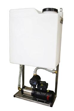 Tilbagestrømssikringen er beregnet til vægmontage, består af en enkel pumpe og en forsyningsbeholder, til hygiejnisk adskillelse af drikkevand og klasse 5-væske.