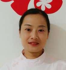 HVORNÅR: FRA MANDAG DEN 18. JUNI TIL FREDAG DEN 22. JUNI 2018. Gao Ai Ying 42 år. Har arbejdet 20 år i tekstilindustrien.