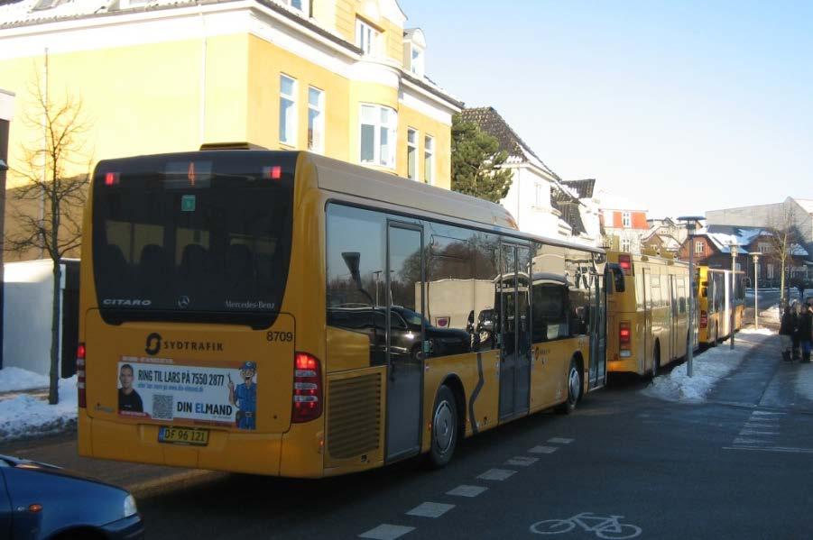 Alle bybusruter betjener bymidten, hvor strækningen Brostræde - Munkegade - Fredericiagade - Behrensvej - Mazantigade udgør den primære korridor for kollektiv trafik.