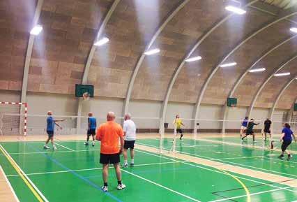 MOTIONISTER I badmintonafdelingen tilbyder vi, at du kan leje en bane i Annexhallen. Det kræver, at du har en eller flere makkere.