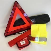 000084418A 100 100 Sikkerhedskit Komplet sikkerhedskit, som indeholder de væsentlige elementer: Advarselstrekant, sikkerhedsvest, lille førstehjælpetui og nødlygte.